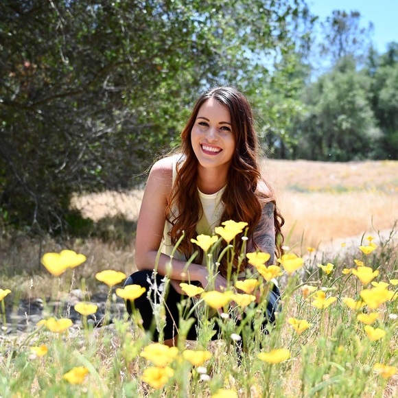 Meet your Posher, Janelle - Picture 1 of 1